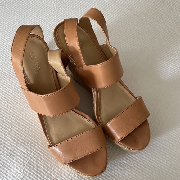 Michael Kors Heels - Picture 2 of 4